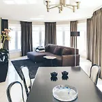 Du Bassin Hotel