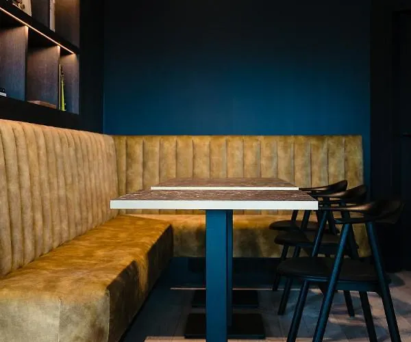 ホテル Du Bassin 3*