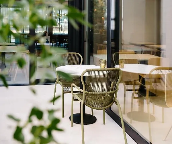 ホテル Du Bassin 3*