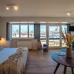 Du Bassin Hotel
